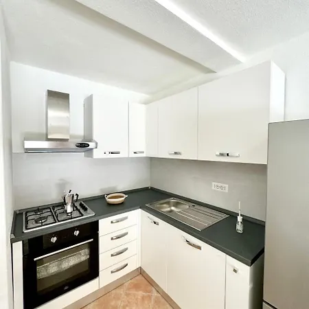 Le In Collina - San Teodoro * Lu Lioni